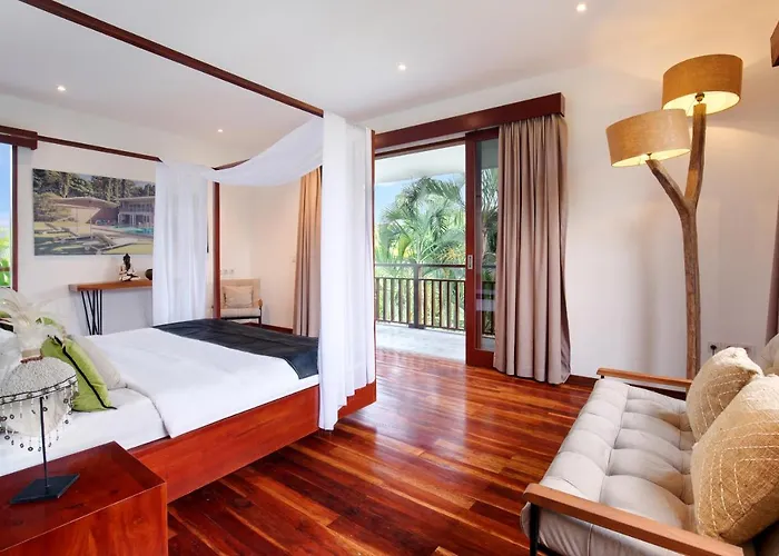 Think Know - Think Again! Stunning Large Luxxe 7bed Villa *