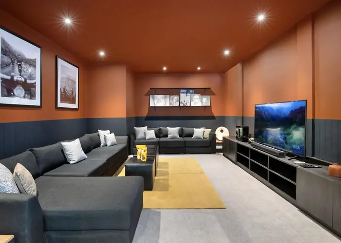 Think Know - Think Again! Stunning Large Luxxe 7bed Villa